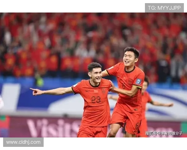 中国男足新星爆发助球队逆转取胜点燃球迷激情展现崭新时代风貌