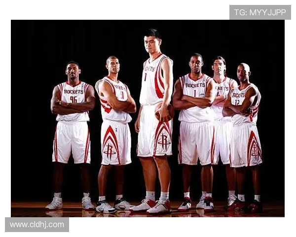 篮球巨星的成长之路与竞技生涯揭秘:从少年到冠军的奋斗历程 篮球巨星的成长之路与竞技生涯揭秘:从少年到冠军的奋斗历程