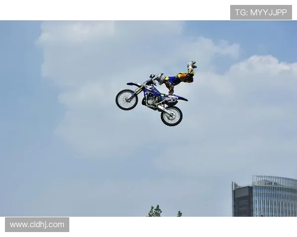 全国街舞大赛点评：北京极限运动队个人能力展现与团队协作的完美结合