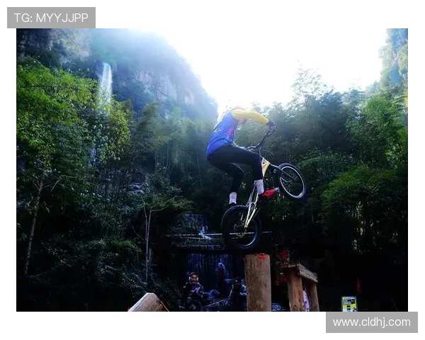 北京极限运动队在世界攀岩锦标赛中的速度表现精彩点评与分析