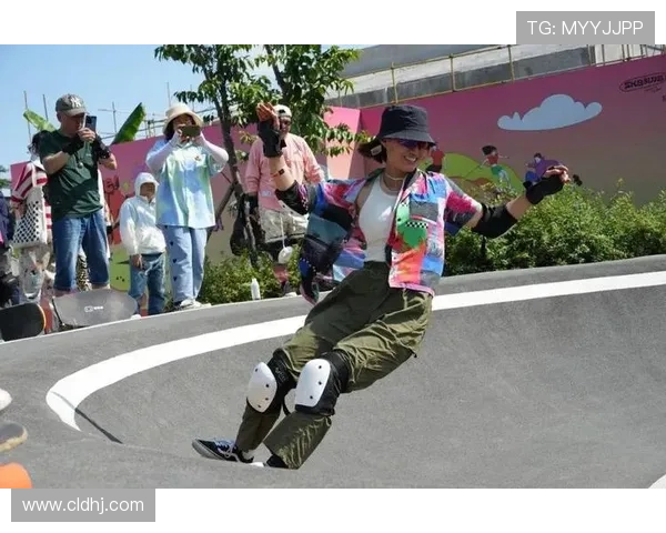 深圳滑板队速度之争引发热议滑板文化与竞技精神的碰撞与思考