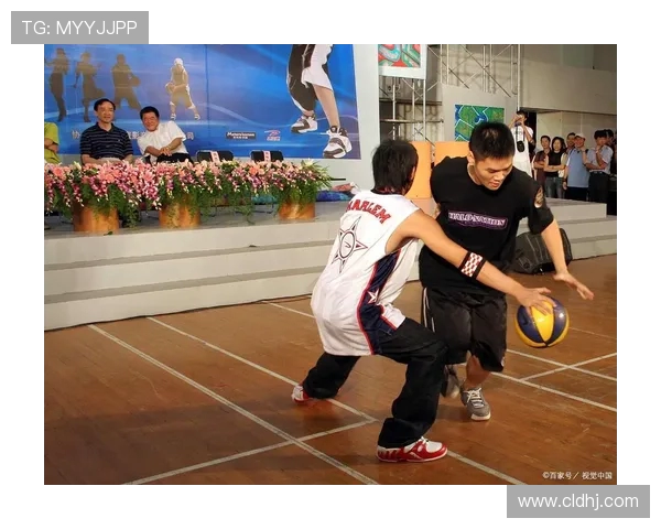 重磅专题：探讨重庆篮球队如何引领节奏革新与战术变革的全新篇章