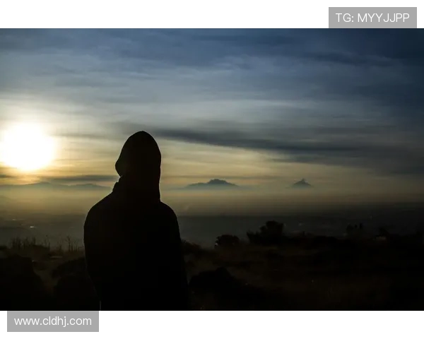 克罗斯：从足球天才到战术大师的华丽转身与人生旅程