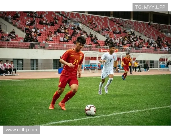 华山杯激战中国队迎战缅甸队全力争胜展现足球风采